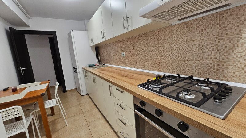 1 Decembrie Ap. 3 camere 76mp  2015 Parcare subterana