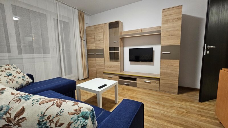 1 Decembrie Ap. 3 camere 76mp  2015 Parcare subterana